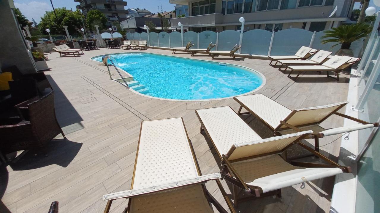 Hotel Caesar Paladium Rimini Exteriér fotografie