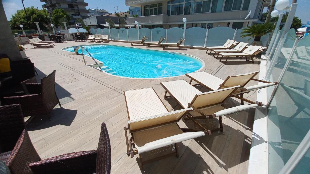 Hotel Caesar Paladium Rimini Exteriér fotografie