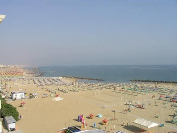 Hotel Caesar Paladium Rimini Exteriér fotografie